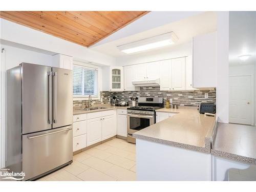 43 Trout Lane, Tiny, ON - Indoor Photo Showing Kitchen With Double Sink With Upgraded Kitchen