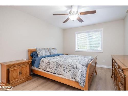 43 Trout Lane, Tiny, ON - Indoor Photo Showing Bedroom