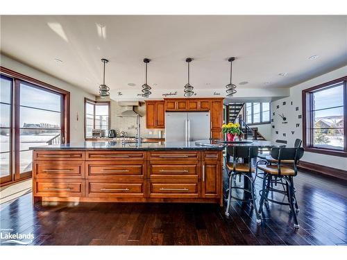 12 Windrose Valley Boulevard, Clearview, ON - Indoor Photo Showing Kitchen