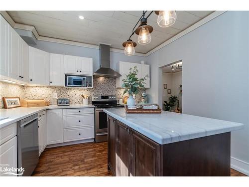 641 Bay Street, Midland, ON - Indoor Photo Showing Kitchen With Upgraded Kitchen