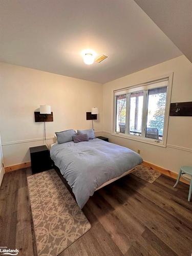 1032 Artisan Lane, Eagle Lake, ON - Indoor Photo Showing Bedroom