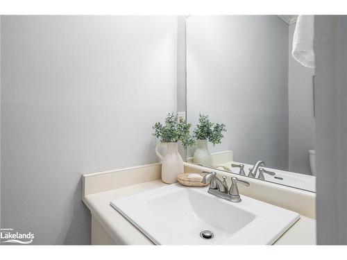 14 Port Road, Collingwood, ON - Indoor Photo Showing Bathroom