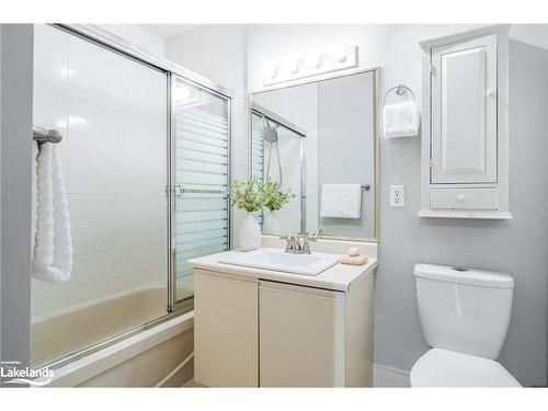 14 Port Road, Collingwood, ON - Indoor Photo Showing Bathroom