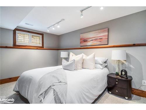 14 Port Road, Collingwood, ON - Indoor Photo Showing Bedroom