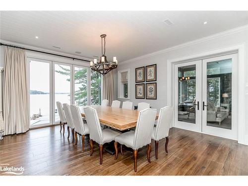 36-1033 Rossclair Road, Port Carling, ON - Indoor Photo Showing Dining Room