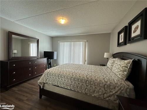 2-289 Mariners Way, Collingwood, ON - Indoor Photo Showing Bedroom