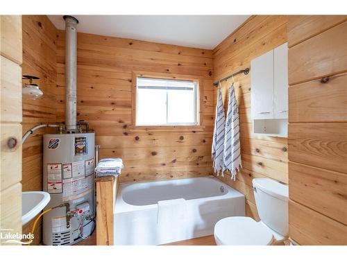 1472 Peterson Road, Maynooth, ON - Indoor Photo Showing Bathroom