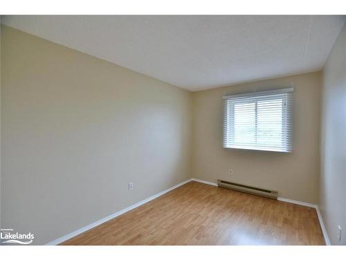 307-460 Ontario Street, Collingwood, ON - Indoor Photo Showing Other Room