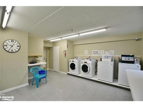 307-460 Ontario Street, Collingwood, ON - Indoor Photo Showing Laundry Room