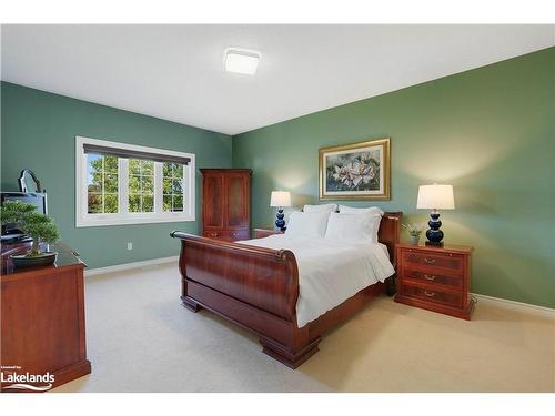 42 Maple Drive, Wasaga Beach, ON - Indoor Photo Showing Bedroom