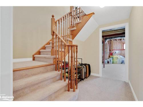 42 Maple Drive, Wasaga Beach, ON - Indoor Photo Showing Other Room