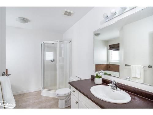 135 Dory Row, Thornbury, ON - Indoor Photo Showing Bathroom
