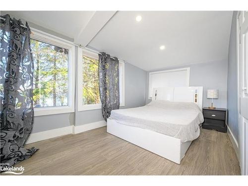 4A + B Starratt Road, Burk'S Falls, ON - Indoor Photo Showing Bedroom