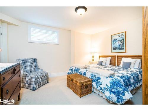 120 Rankins Crescent, The Blue Mountains, ON - Indoor Photo Showing Bedroom