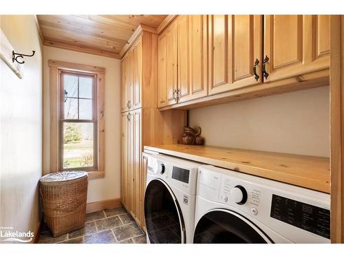 12 Holiday Road, Seguin, ON - Indoor Photo Showing Laundry Room