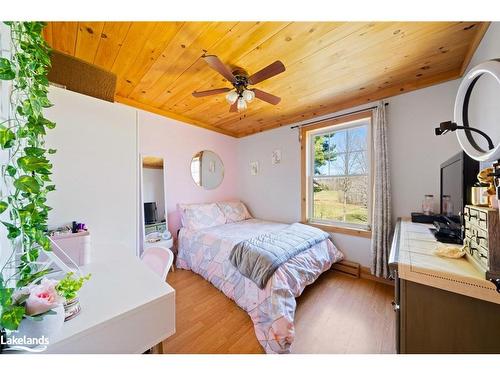 12 Holiday Road, Seguin, ON - Indoor Photo Showing Bedroom