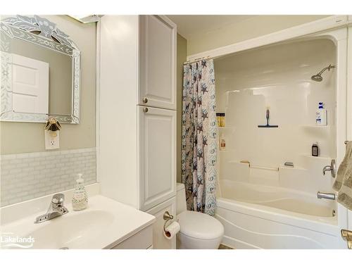 16A Hayhoe Road, Seguin, ON - Indoor Photo Showing Bathroom