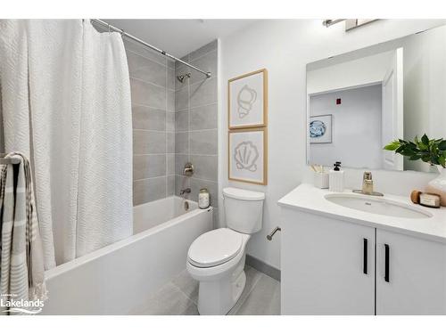 401-19B West Street N, Fenelon Falls, ON - Indoor Photo Showing Bathroom