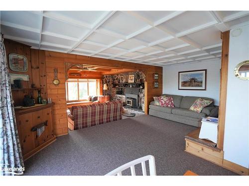 1 A775 Island, Parry Sound, ON - Indoor