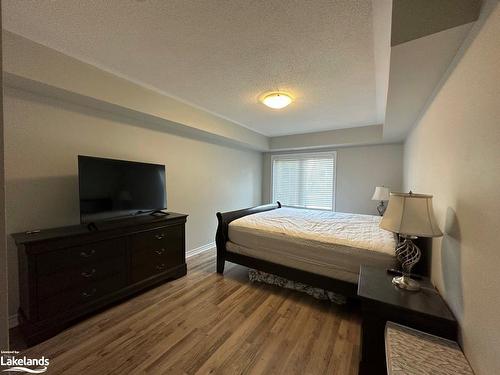 102-5 Anchorage Crescent, Collingwood, ON - Indoor Photo Showing Bedroom