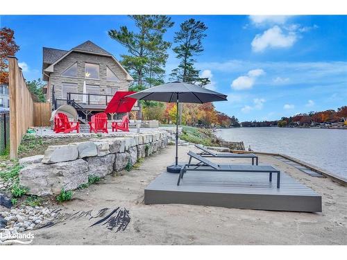 22 10Th Street S, Wasaga Beach, ON - Outdoor With Body Of Water
