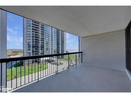 604-2180 Marine Drive, Oakville, ON -  With Balcony With Exterior