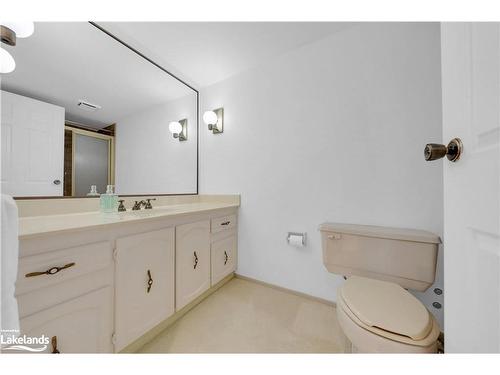 604-2180 Marine Drive, Oakville, ON - Indoor Photo Showing Bathroom