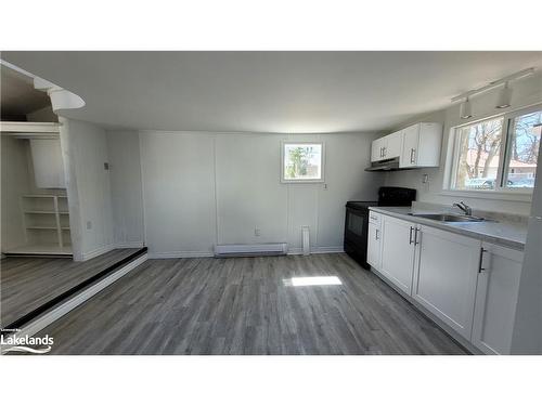 50 Glenwood Drive, Wasaga Beach, ON - Indoor Photo Showing Kitchen