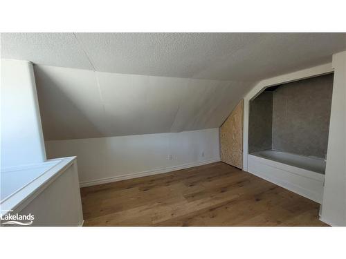 50 Glenwood Drive, Wasaga Beach, ON - Indoor Photo Showing Other Room