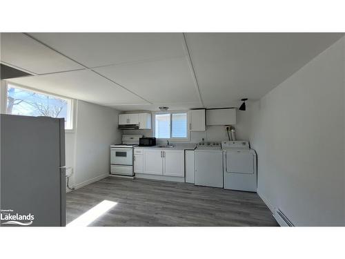 46 Glenwood Drive, Wasaga Beach, ON - Indoor Photo Showing Laundry Room