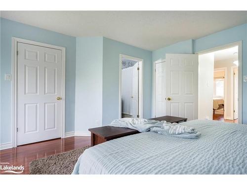 25 Starboard Road, Collingwood, ON - Indoor Photo Showing Bedroom