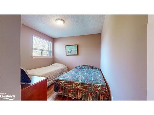 76 Arthur Street E, Thornbury, ON - Indoor Photo Showing Bedroom