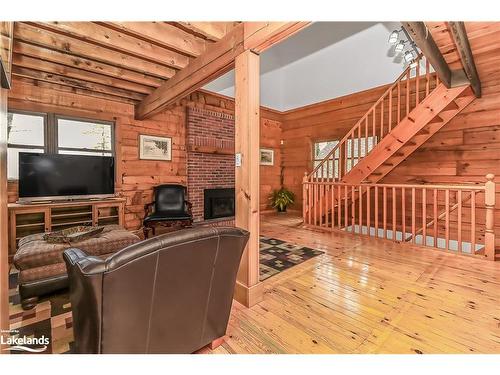 105 Hoyt Avenue, Victoria Harbour, ON - Indoor With Fireplace