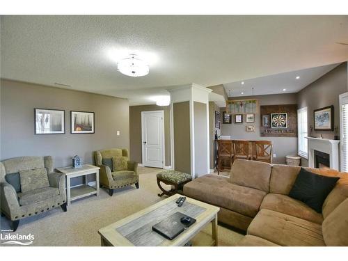 10 Boardwalk Avenue, Collingwood, ON - Indoor Photo Showing Living Room