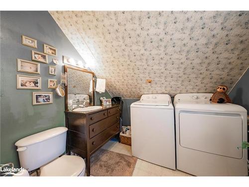 482 Colborne Street, Midland, ON - Indoor Photo Showing Laundry Room