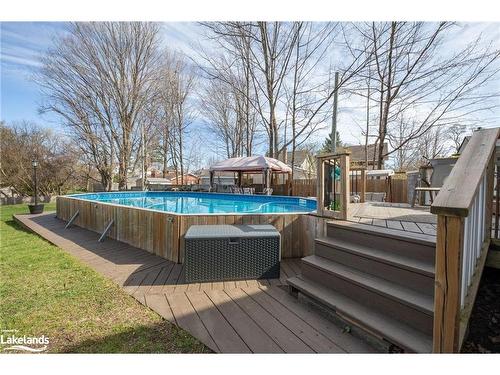 482 Colborne Street, Midland, ON - Outdoor With Above Ground Pool
