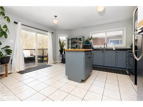 37 Telfer Road, Collingwood, ON - Indoor Photo Showing Kitchen