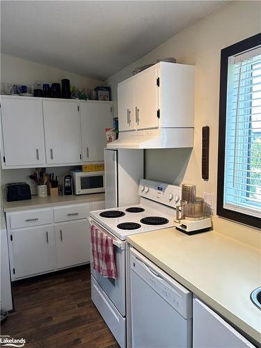 185 Escarpment Crescent, Collingwood, ON - Indoor Photo Showing Kitchen