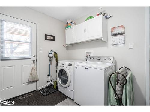 970 Howard Street, Midland, ON - Indoor Photo Showing Laundry Room