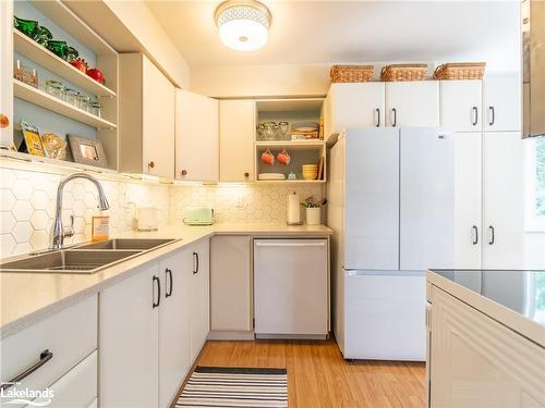 64 Wilshier Boulevard, Bracebridge, ON - Indoor Photo Showing Kitchen With Double Sink