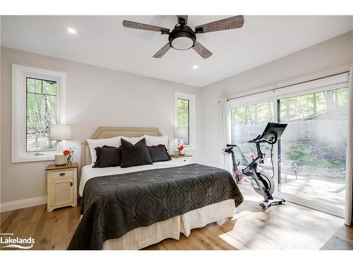 170 Springfield Road, Huntsville, ON - Indoor Photo Showing Bedroom