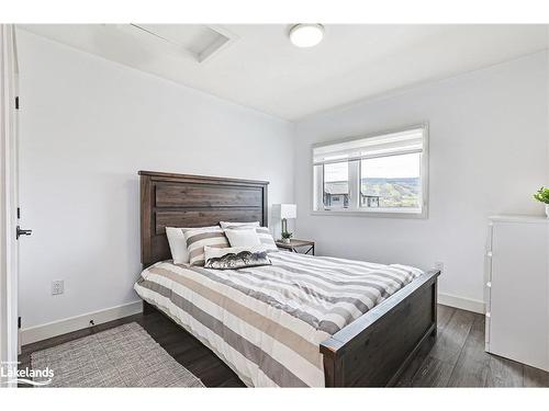 305-12 Beckwith Lane, The Blue Mountains, ON - Indoor Photo Showing Bedroom
