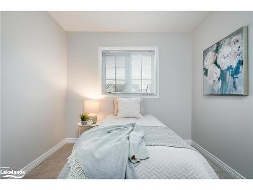 37 Barr Street, Collingwood, ON - Indoor Photo Showing Bedroom