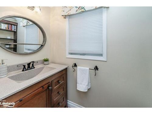 B4-20 Dairy Lane, Huntsville, ON - Indoor Photo Showing Bathroom