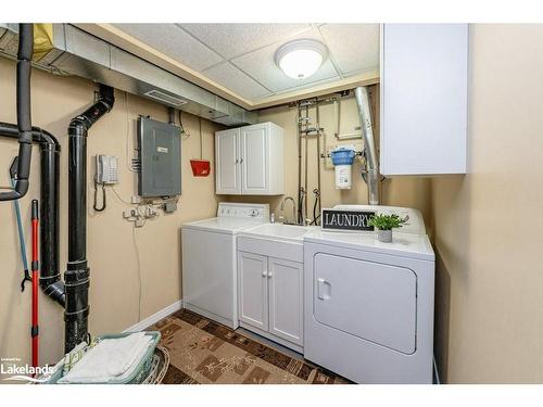 B4-20 Dairy Lane, Huntsville, ON - Indoor Photo Showing Laundry Room