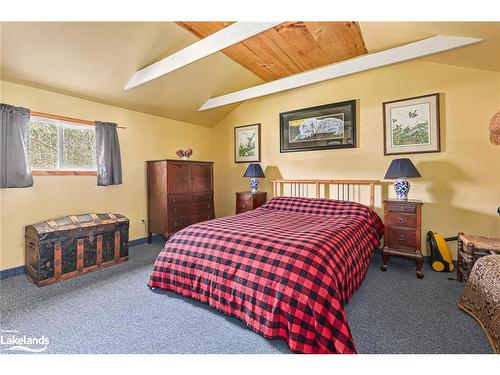 57813 12Th Line, Meaford Municipality, ON - Indoor Photo Showing Bedroom