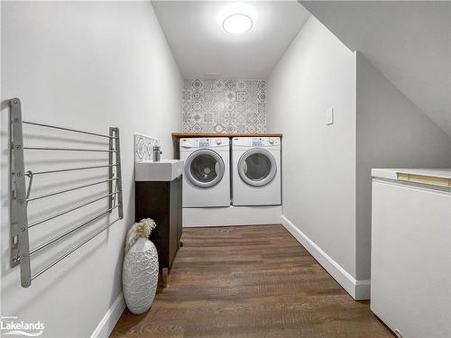 122 Orchard Drive, Thornbury, ON - Indoor Photo Showing Laundry Room