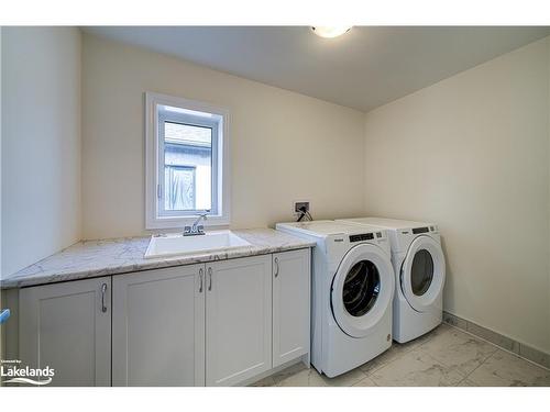 155 Rosanne Circle, Wasaga Beach, ON - Indoor Photo Showing Laundry Room