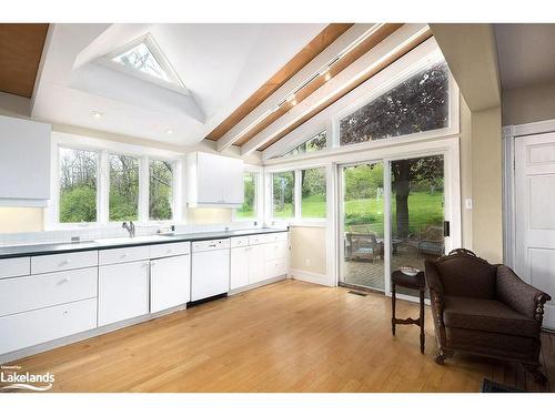 190 Old Lakeshore Road, The Blue Mountains, ON - Indoor Photo Showing Kitchen