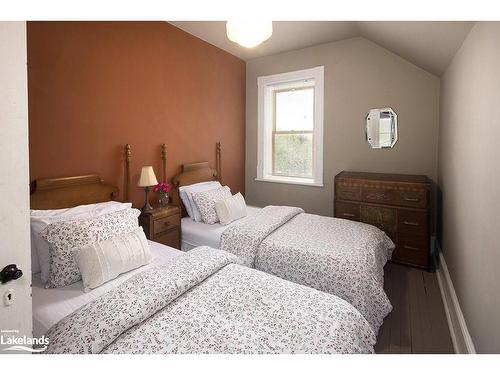 190 Old Lakeshore Road, The Blue Mountains, ON - Indoor Photo Showing Bedroom